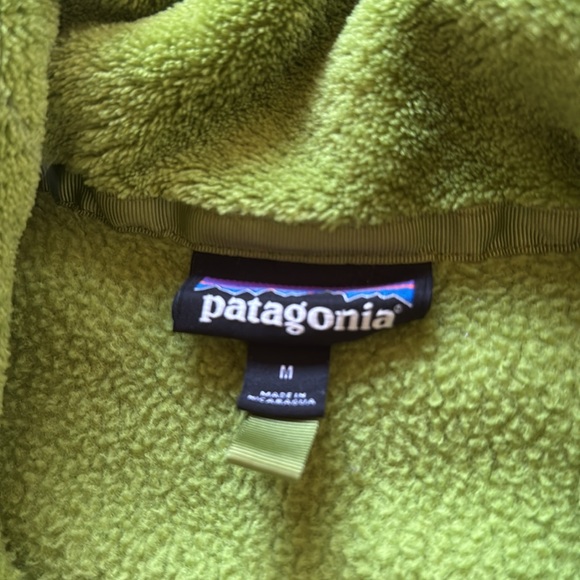 Patagonia Women's Re-Tool Snap-T Pullover in Green - Picture 3 of 6